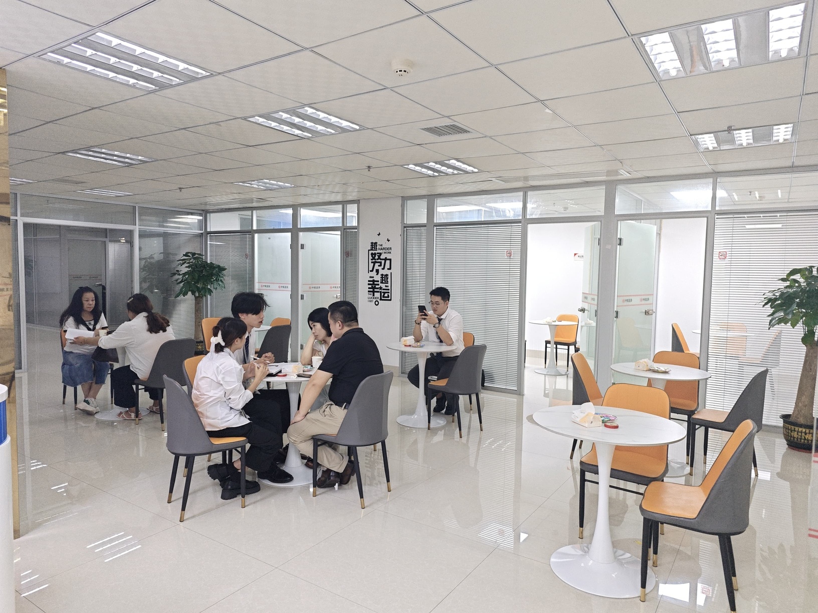 廣西匯銀成商務咨詢 專業引領，助力企業穩健前行